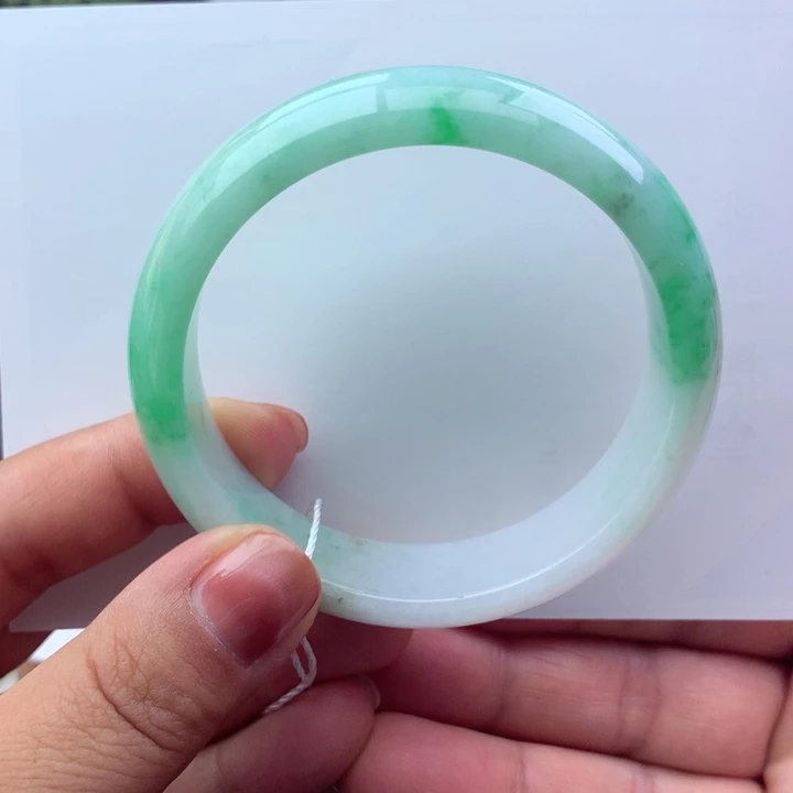 未镶嵌手镯翡翠天然翡翠手镯