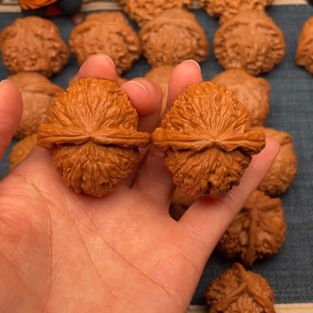 文玩核桃把件41全品三角球白