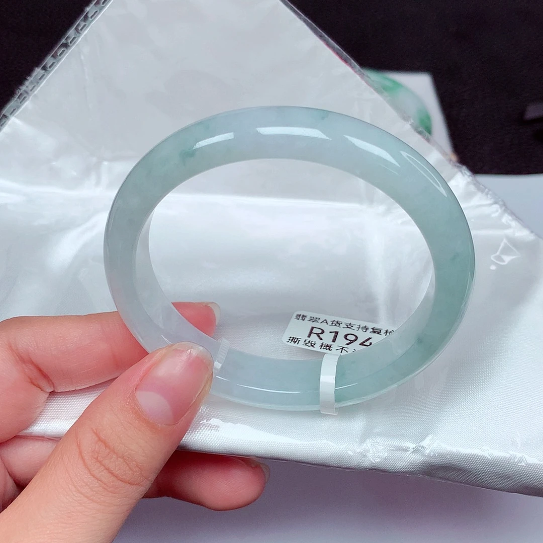 翡翠未镶嵌手镯（贵妃镯）贵妃55