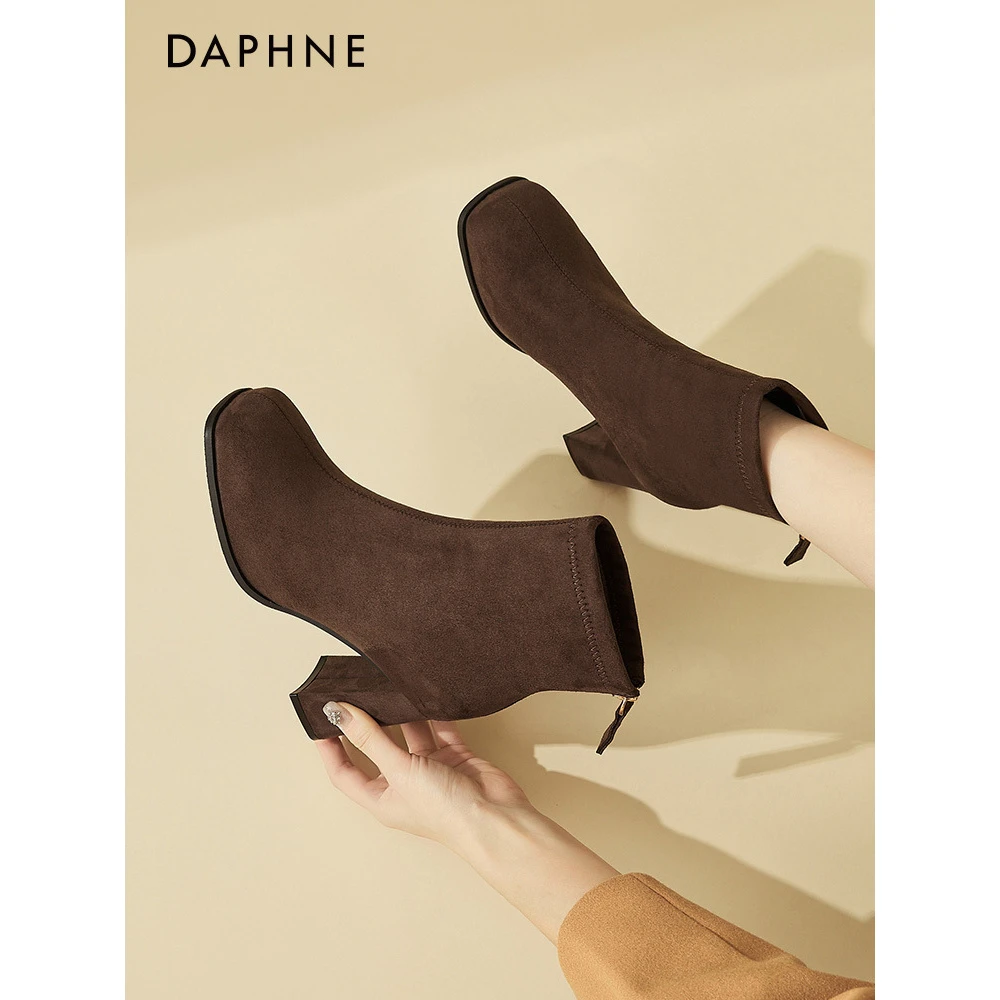 达芙妮小个子短靴女款2025新款秋冬季加绒气质瘦瘦靴粗跟高跟靴子