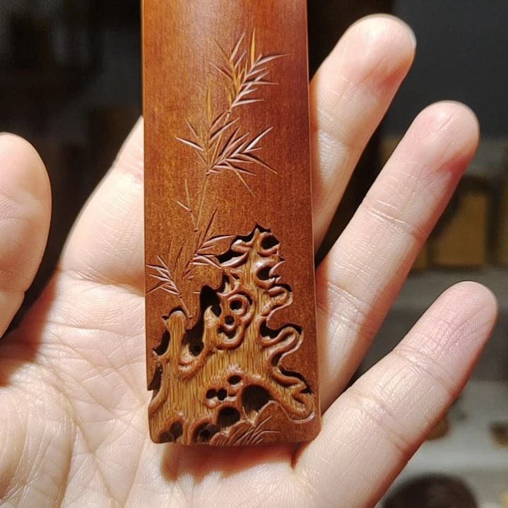 大***哥竹竹雕竹石牌子手把件