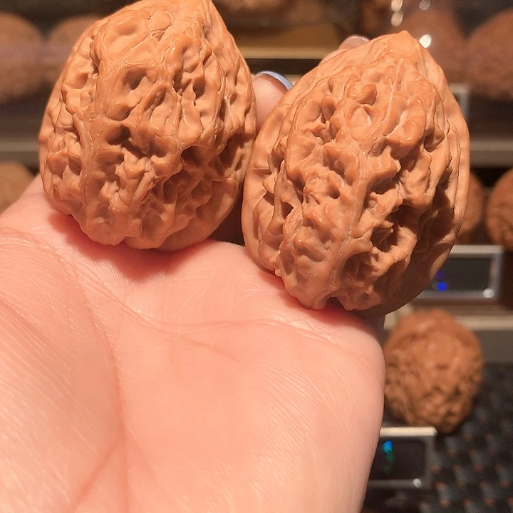 D***_文玩核桃把件至尊宝