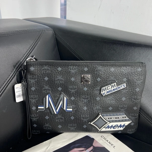 95新 MCM 捐金沉珠/手拿包