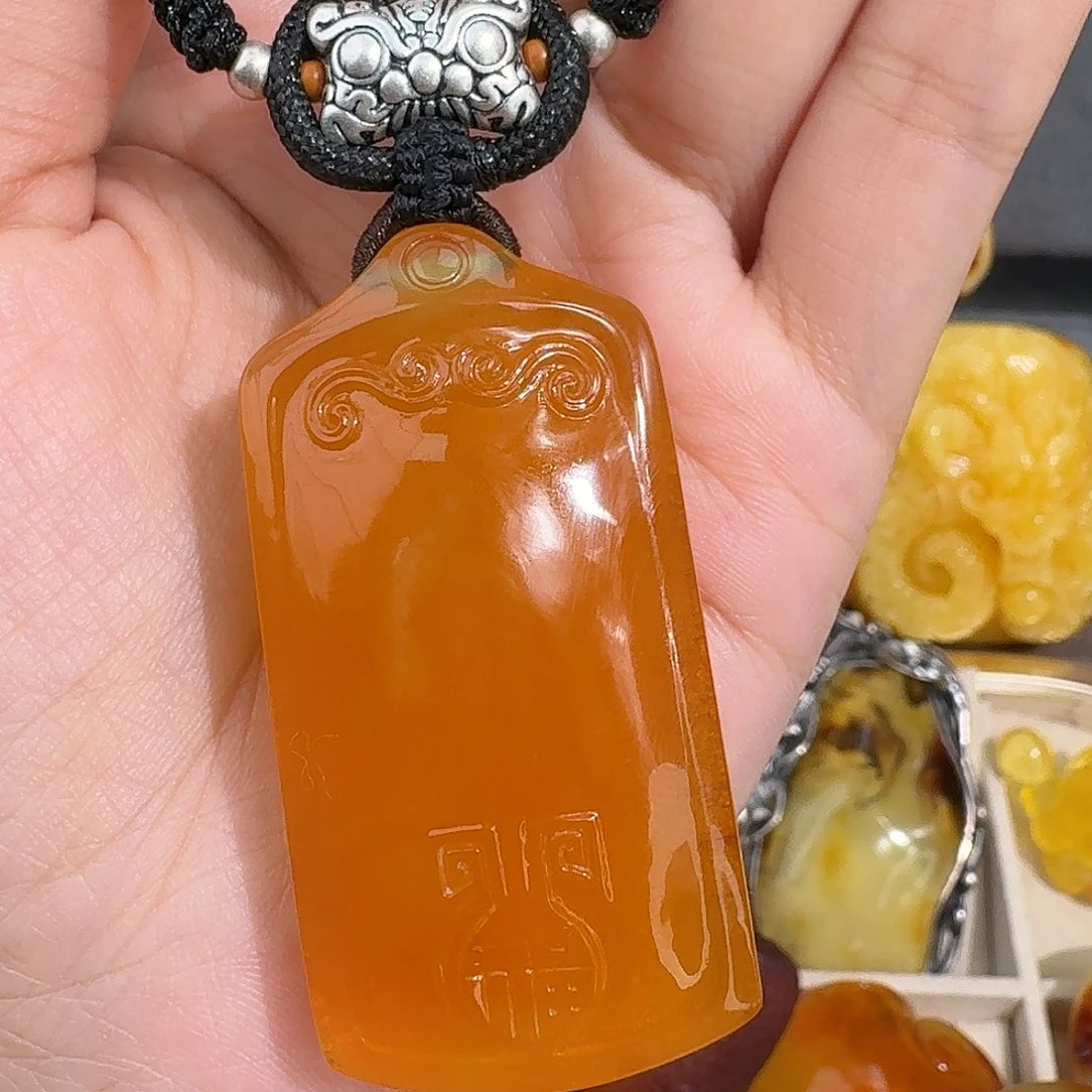 雪***阁琥珀未镶嵌裸石我