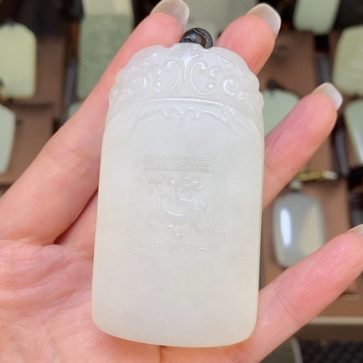 【闪购商品】颈饰未镶嵌和田玉