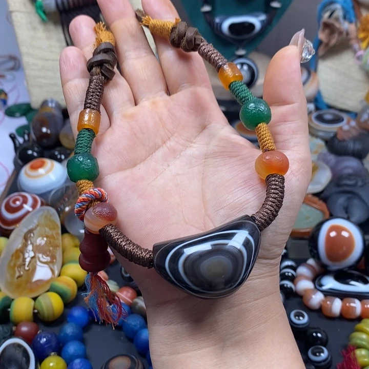 未镶嵌颈饰玛瑙/玉髓