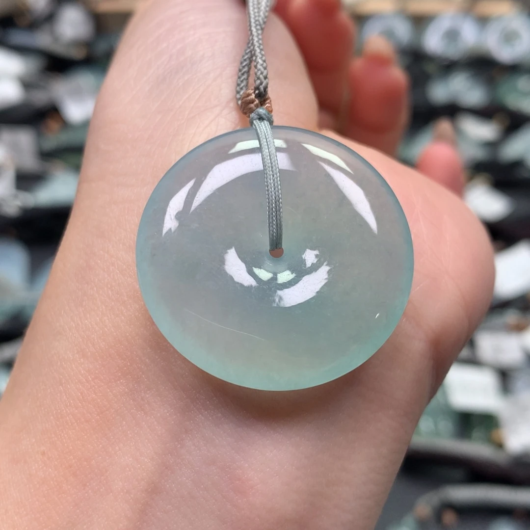 翡翠颈饰未镶嵌扣子