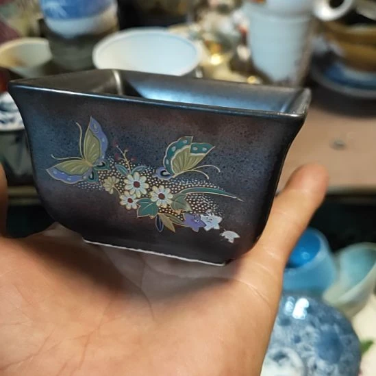 碗若*瓷器活动的人了吗