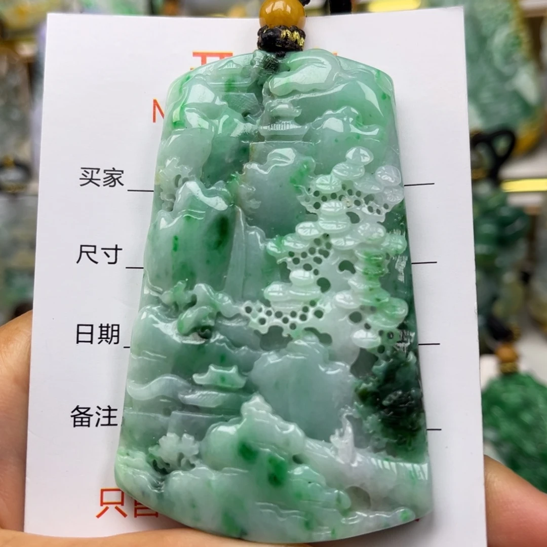翡翠未镶嵌颈饰吊坠