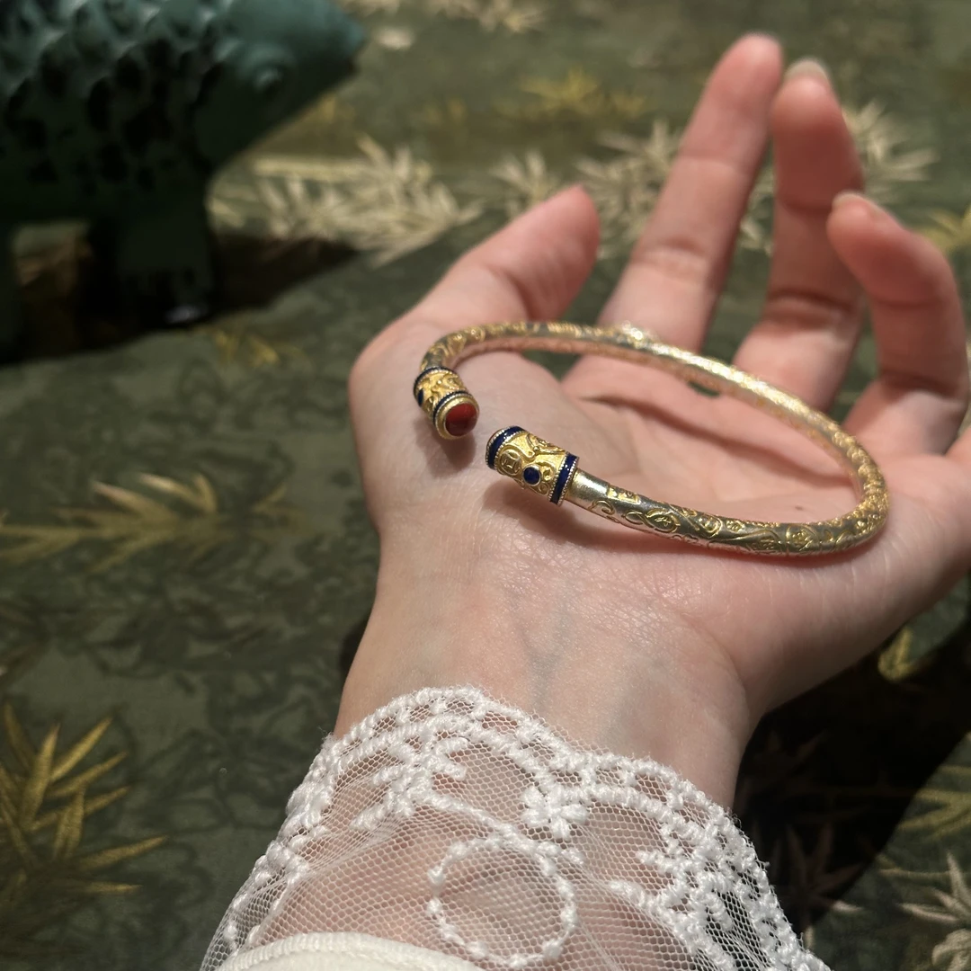 足银珐琅手镯 来鱼『金吉言』描金招财猫珐琅彩足银9999手镯开口