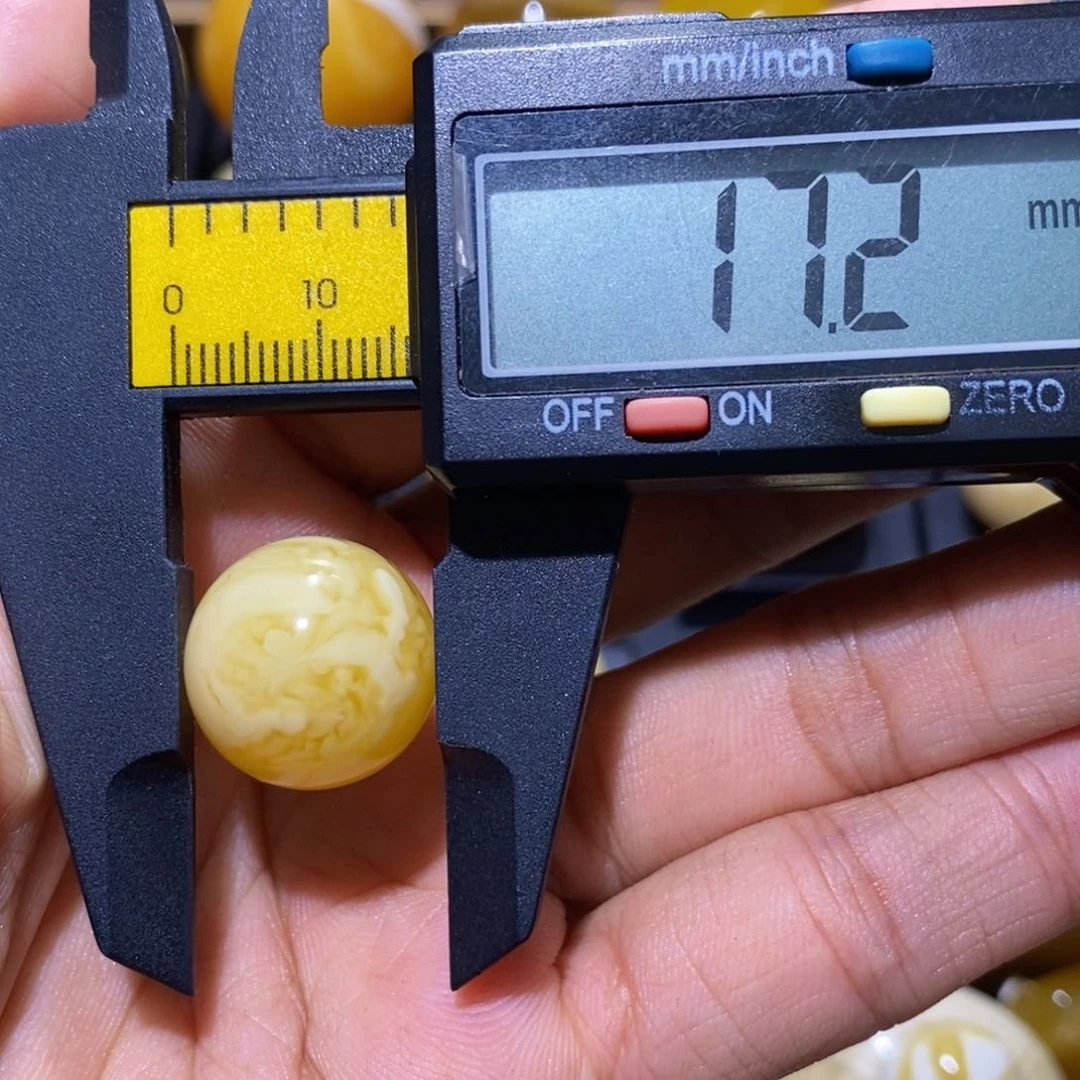 未镶嵌蜜蜡珠宝奇石