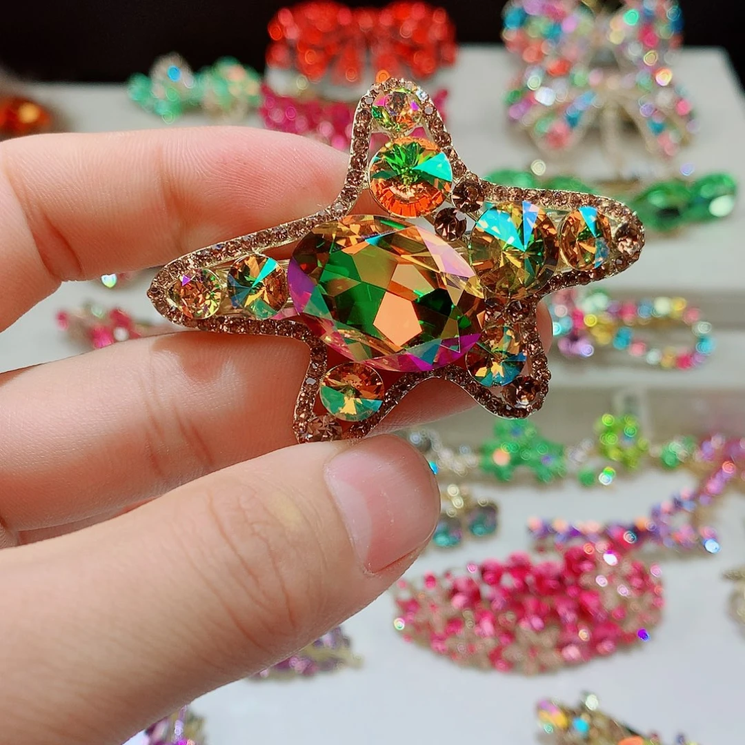 皮质铁合金发饰等