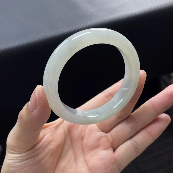 翡翠手镯未镶嵌天然缅甸a货翡翠手镯