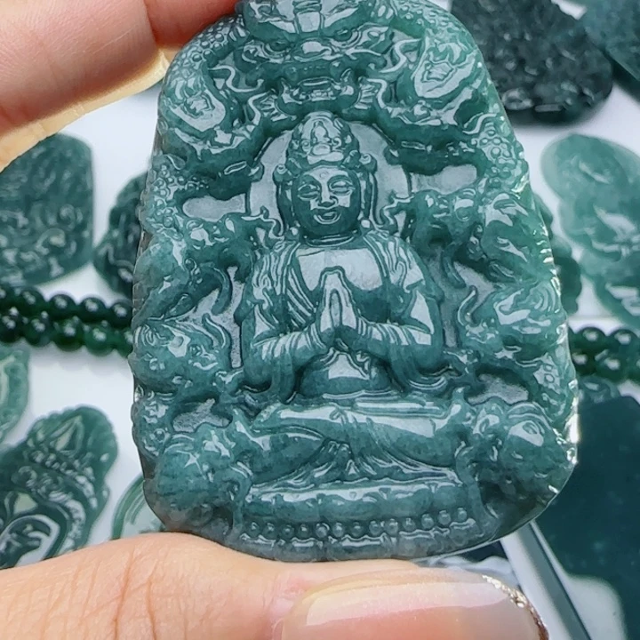 颈饰未镶嵌翡翠多样性发货天然的A货翡翠