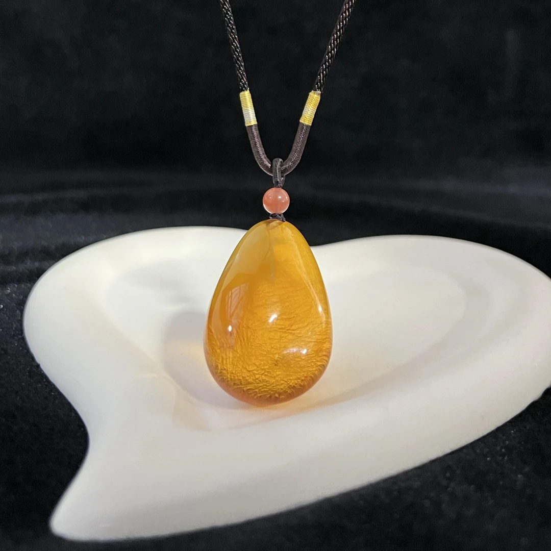 TA50天然蜜蜡水滴气质吊坠