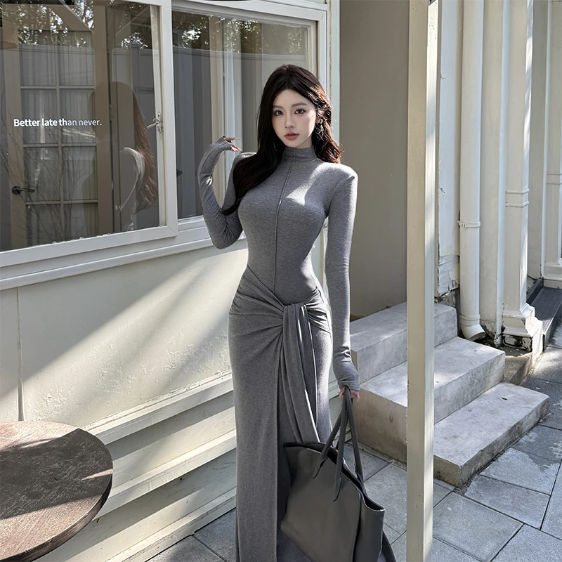运补6-8 原创设计感半高领收腰内搭连衣裙灰色打底裙纯欲包臀长裙