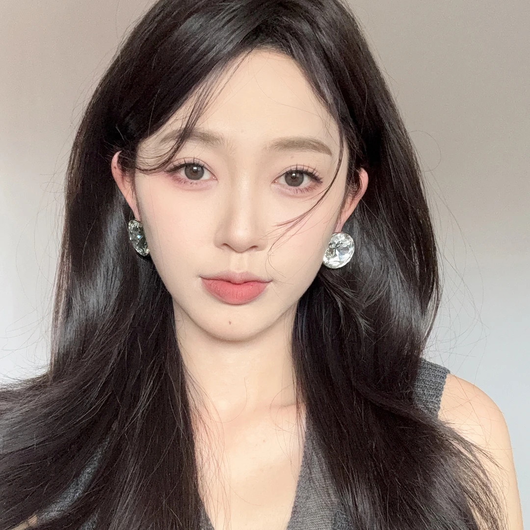 oushipei/欧诗佩 铜合金仿水晶耳饰 个性冷淡风夸张超大闪钻耳环