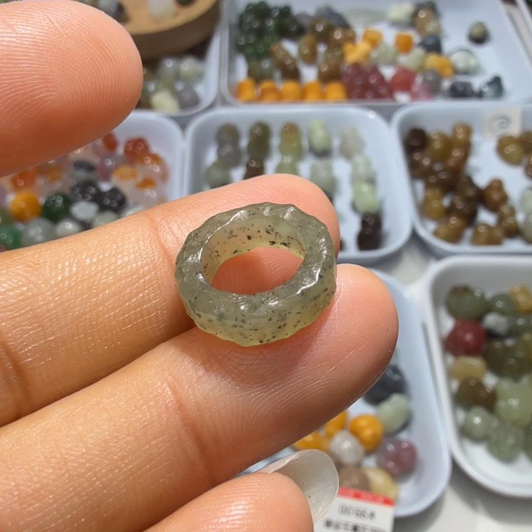 和田玉未镶嵌珠宝奇石