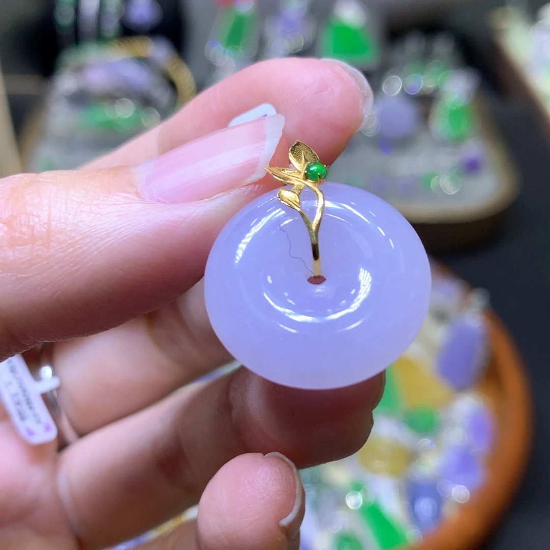 【闪购商品】翡翠颈饰18K金镶嵌翡翠吊坠项链