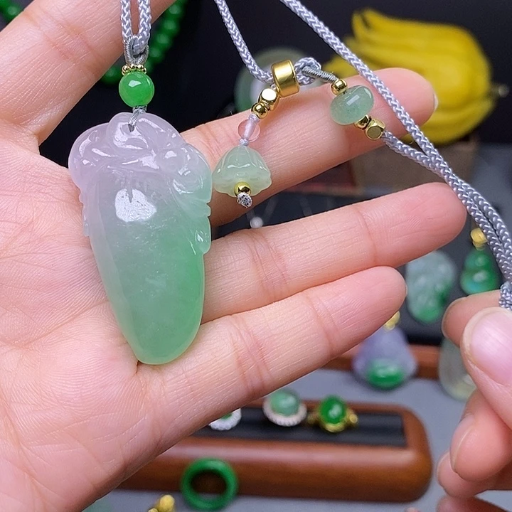 吊坠(赠链)未镶嵌翡翠