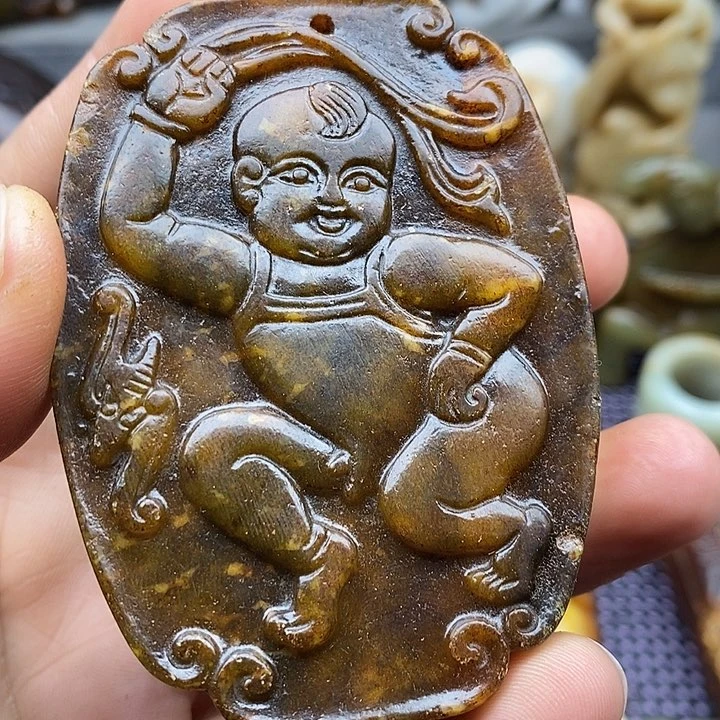 未镶嵌蛇纹石玉颈饰