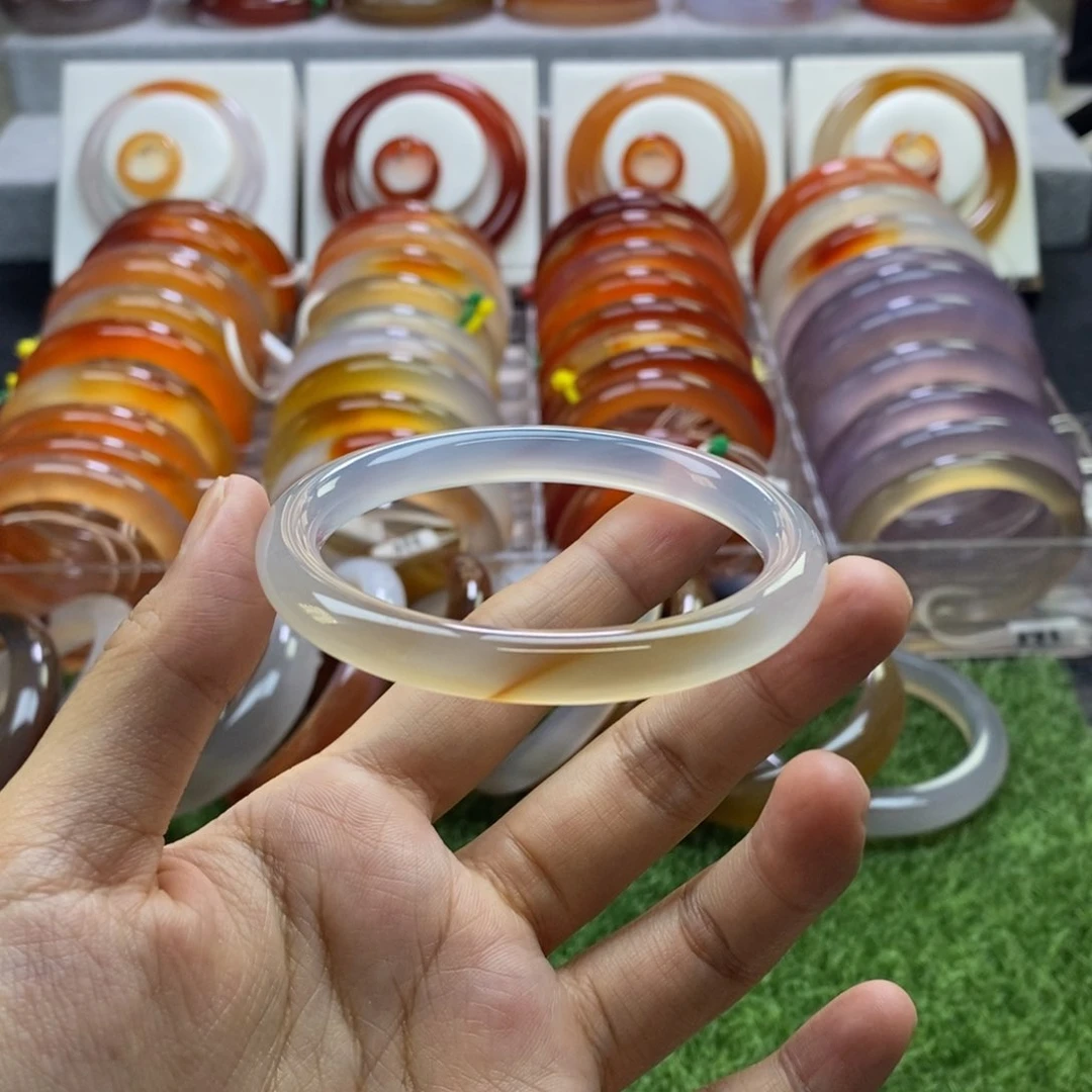 手镯玛瑙/玉髓未镶嵌