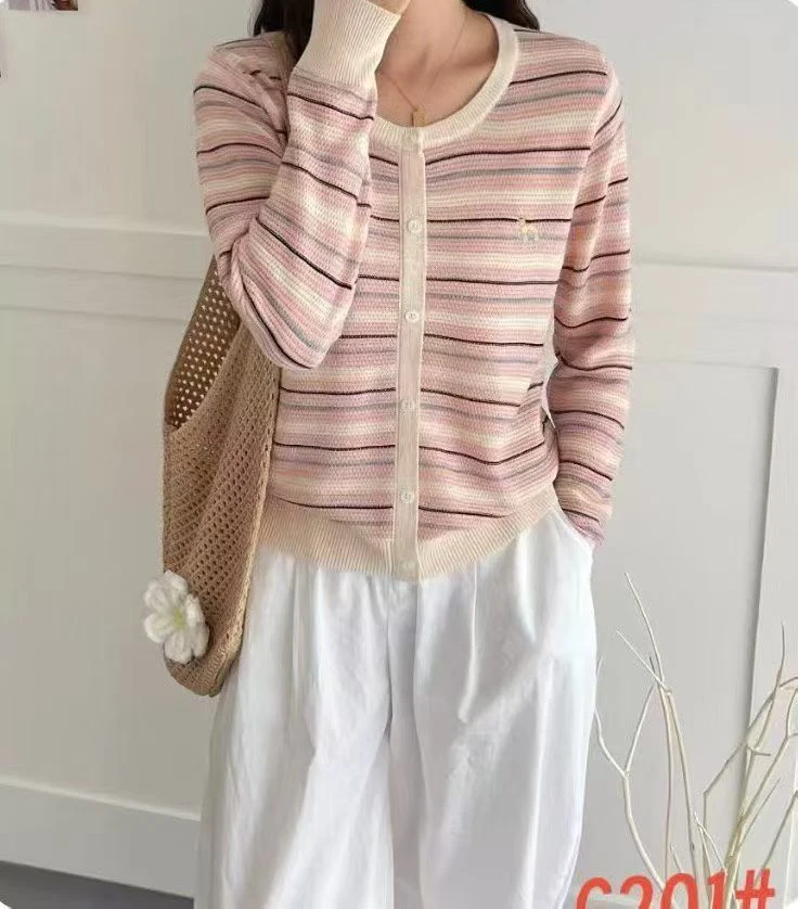 条纹针织刺绣腊肠狗