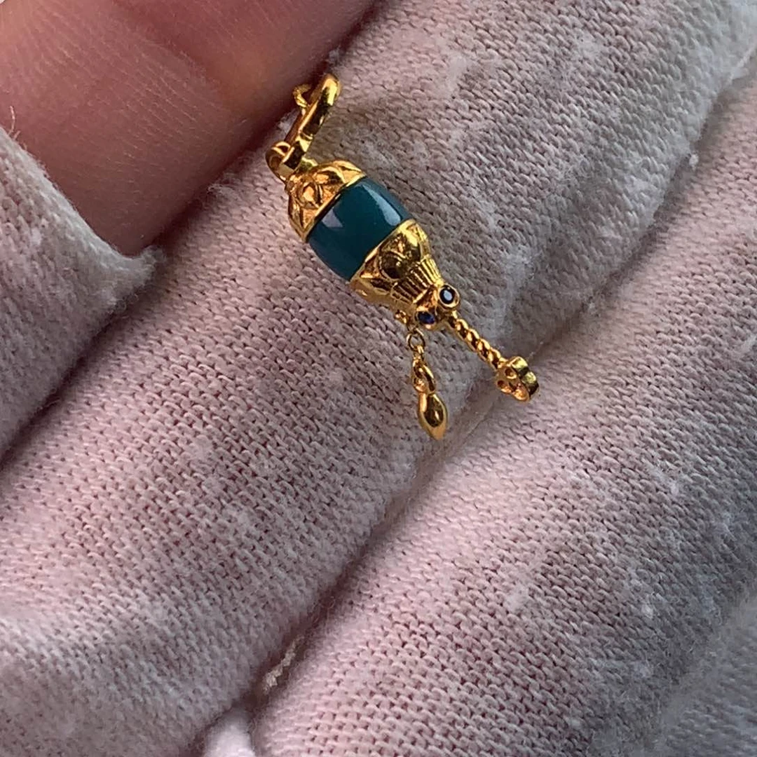 绿松石18K金镶嵌配饰柯