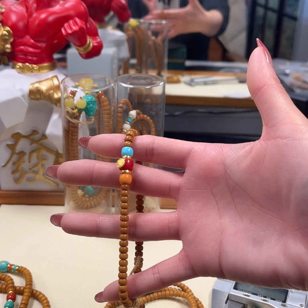 橄榄核手串/手链5.0手持满