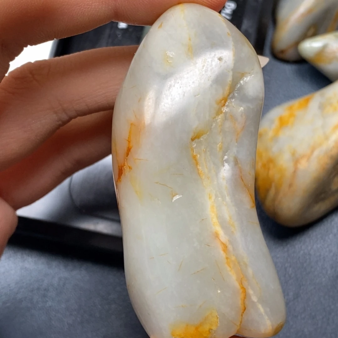 和田玉（糖玉）未镶嵌挂件