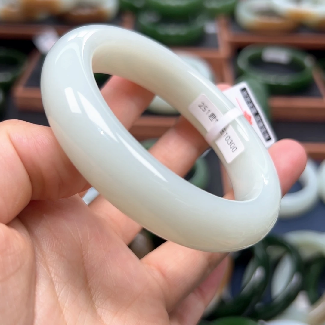 未镶嵌手镯和田玉5758