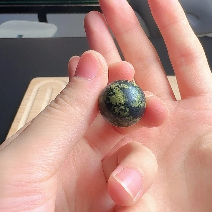 杜***.树脂制品好看的好看的好看的