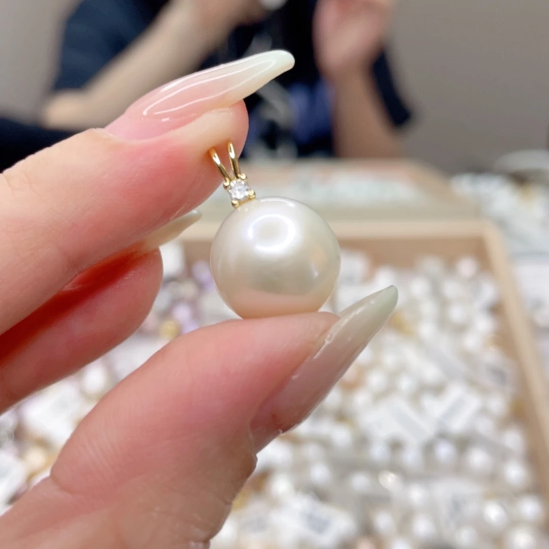 淡水珍珠未镶嵌吊坠(赠链)