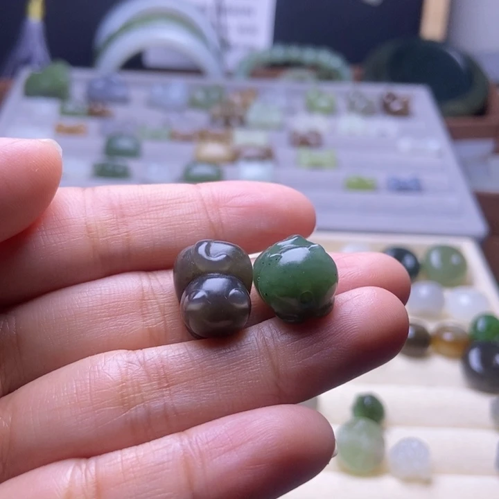 未***来和田玉未镶嵌手链