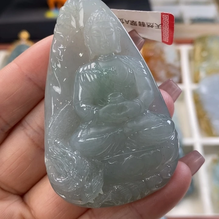 翡翠颈饰未镶嵌仲*.翡翠