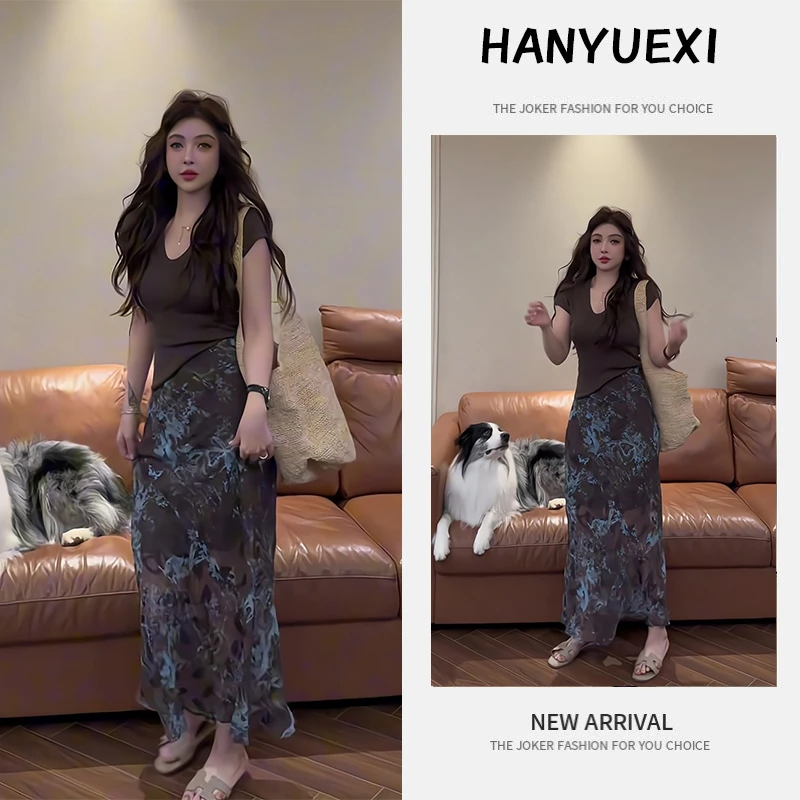 夏季一整套女装2025年新款韩版减龄气质显瘦短袖上衣半身裙两件套