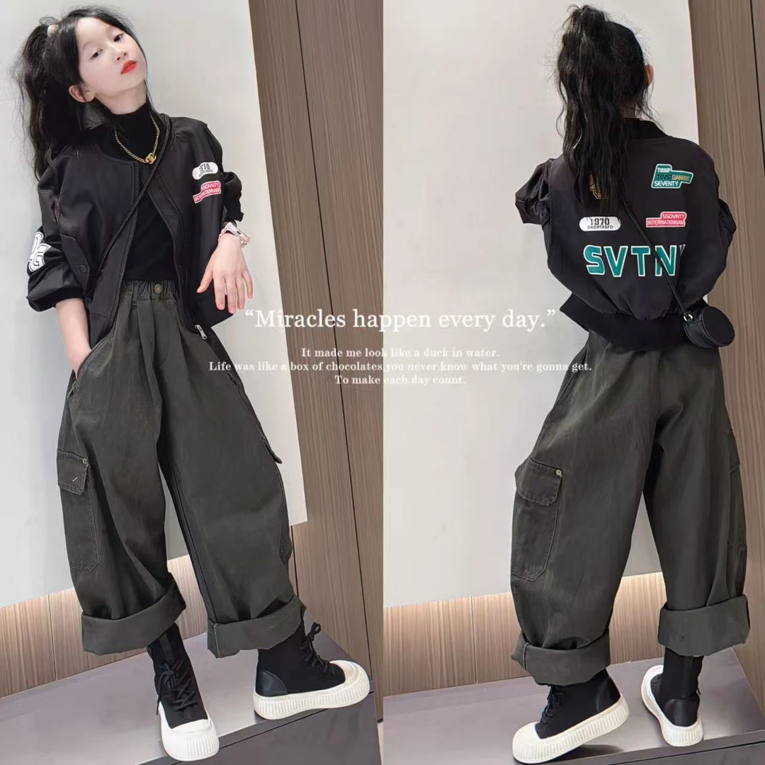 女童春秋外套2025儿童潮范美式立领棒球服拉链衫大童时髦短款上衣
