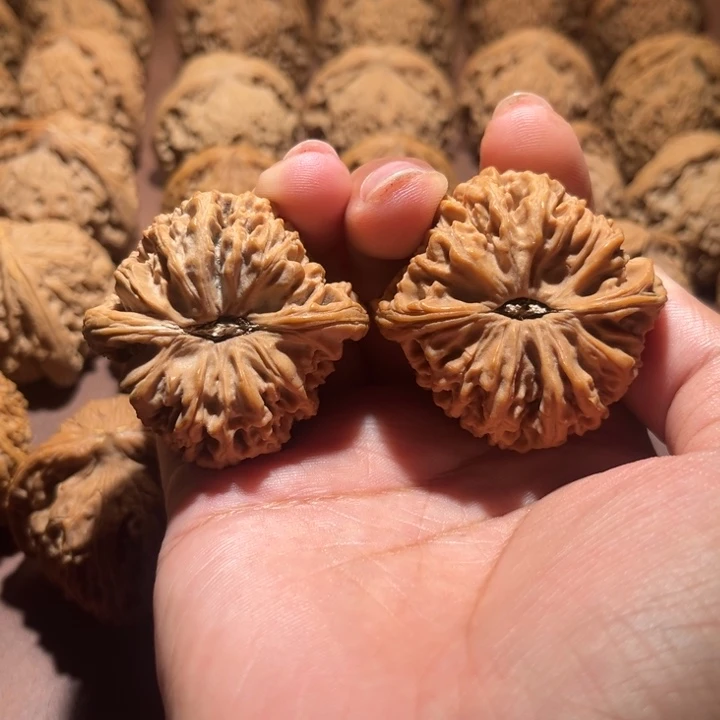 核桃手串/手链钰*南疆43+，44尺寸尖有浮黄