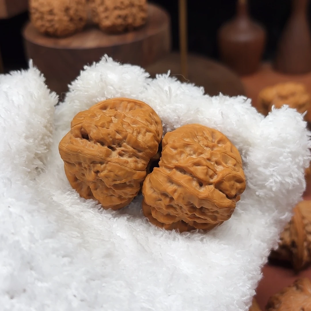 核桃手串/手链奶油蜡皮蛤蟆头