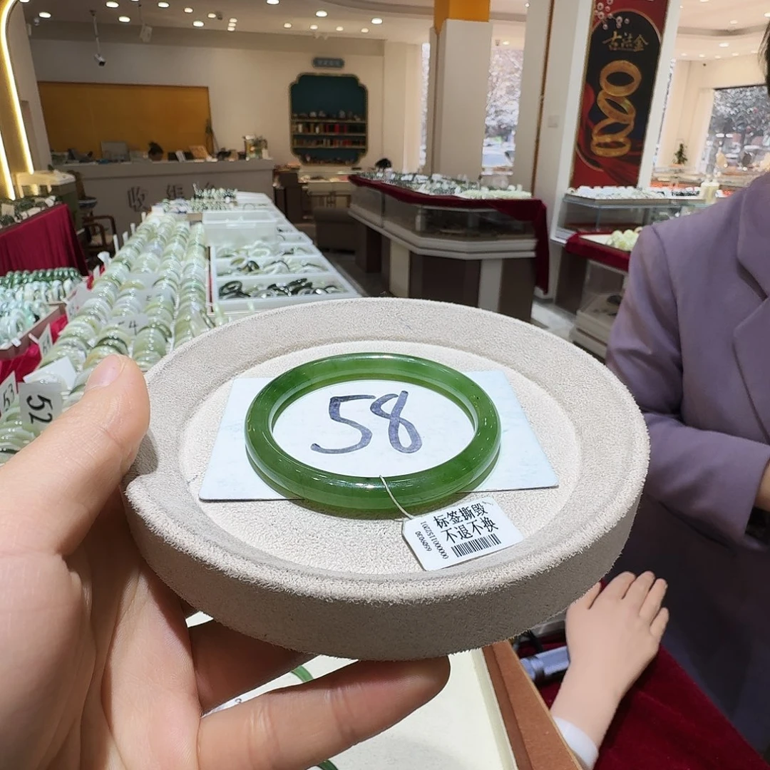 和田玉未镶嵌手镯86