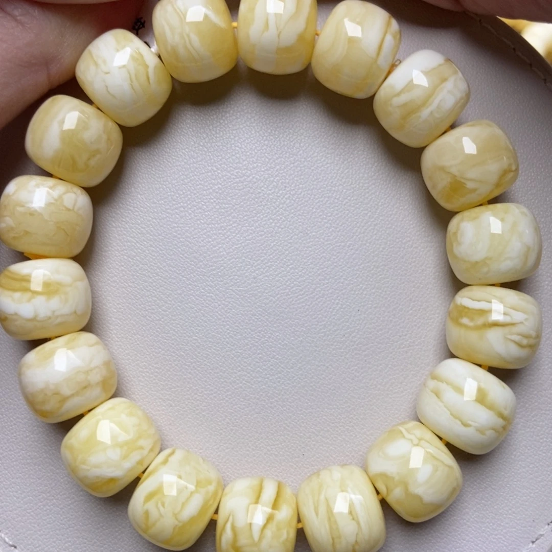 蜜蜡未镶嵌珠宝奇石272