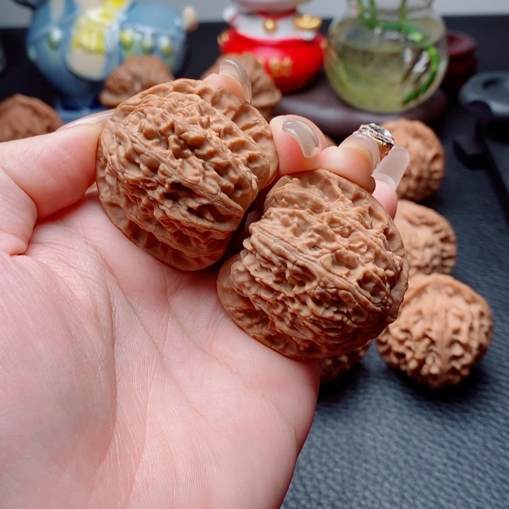 文玩核桃把件白狮子40