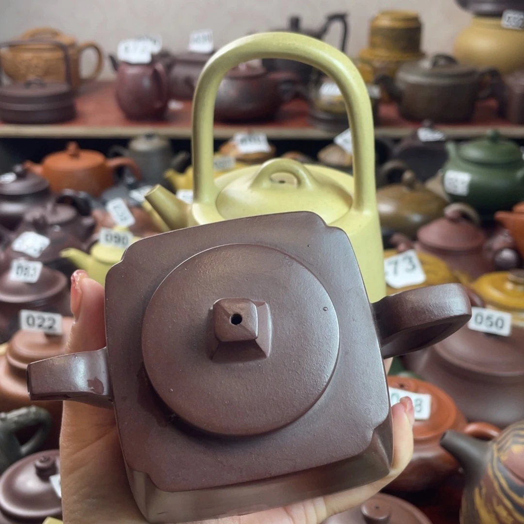 恩**母宜兴紫砂壶微瑕疵