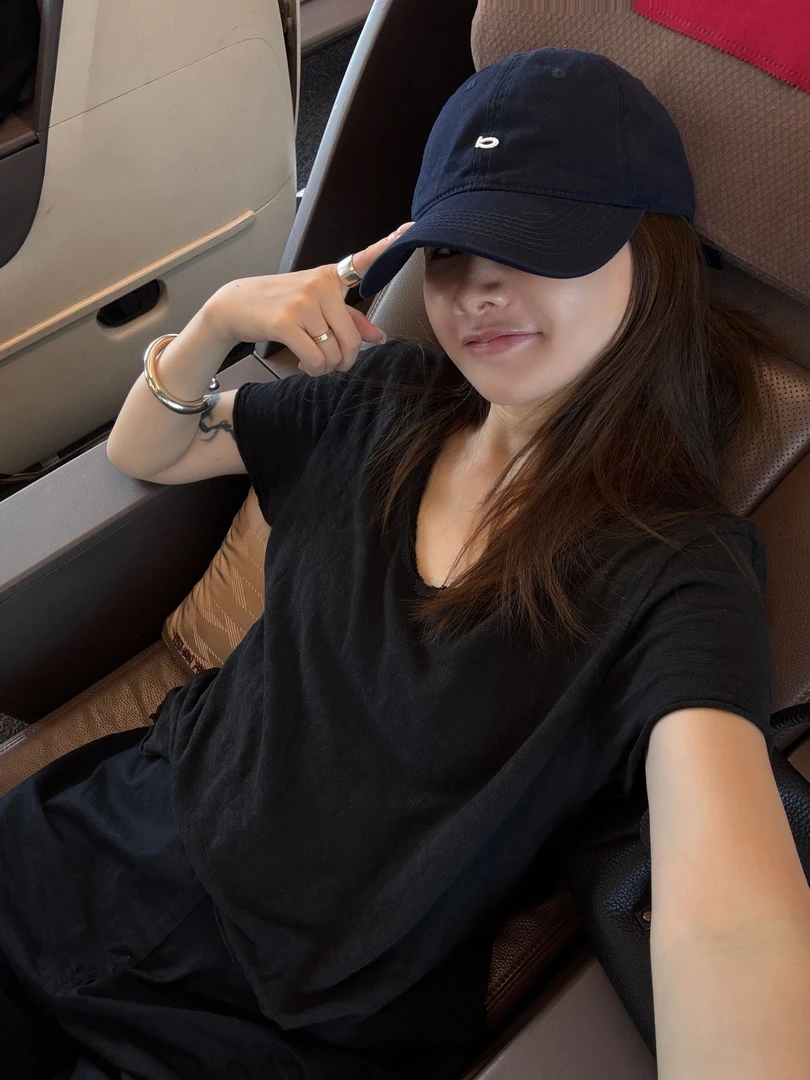 【CHU/2025SSNEW】《潮旧》破口V领T恤NH2513