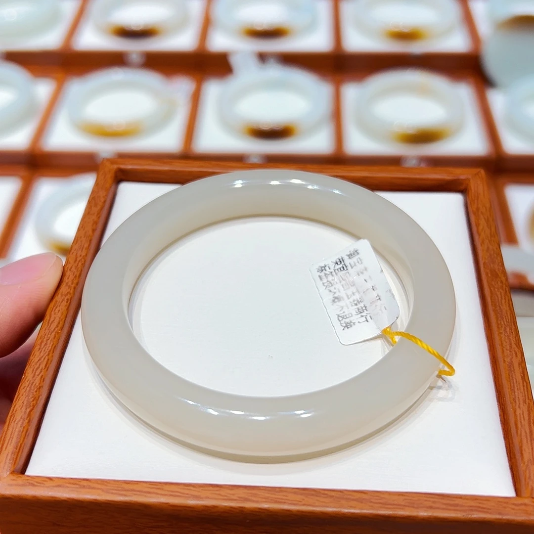 和田玉未镶嵌手镯冰藕粉60.9