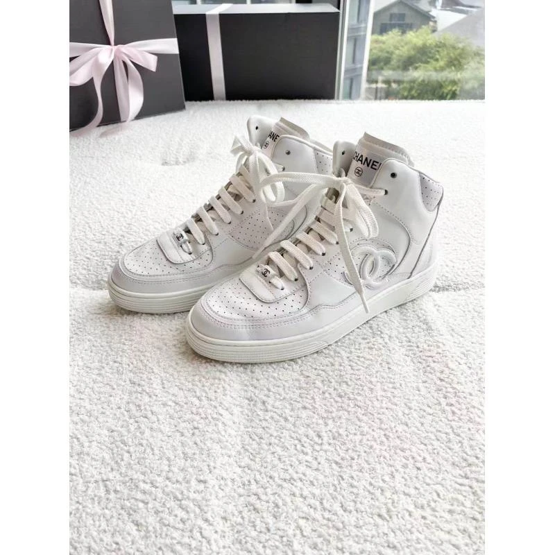 95新 Chanel/香奈儿  cc989 圆头系带双clogo高帮运动鞋 37.5码