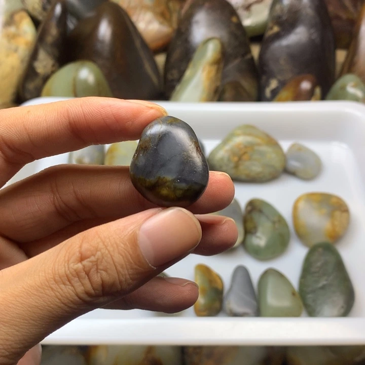 昙***现和田玉未镶嵌颈饰