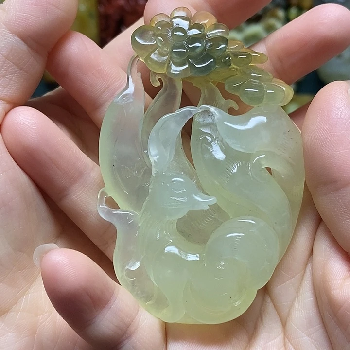 岫玉未镶嵌吊坠(赠链)