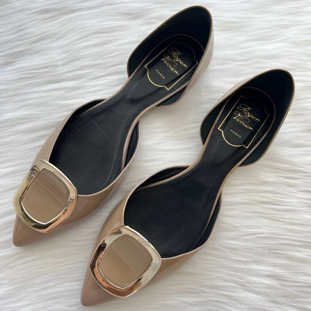 99新 Roger Vivier/罗杰·维威耶 方扣单鞋 37.5码 公价8.5k j4045