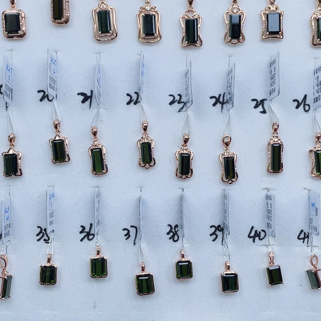 碧玺吊坠(不含链)18K金镶嵌